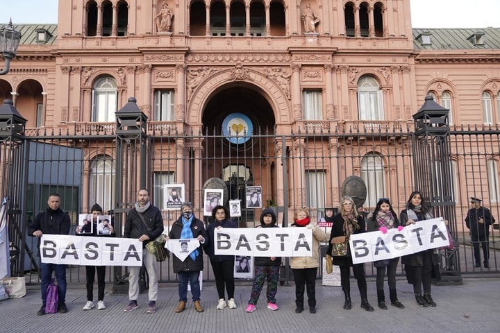 alberto-fernandez-recibio-en-olivos-a-la-familia-de-morena,-la-nena-asesinada-por-motochorros-en-lanus