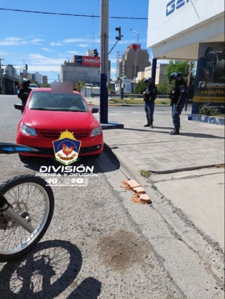 la-policia-de-neuquen-demoro-a-dos-sujetos-en-un-operativo-de-control-preventivo