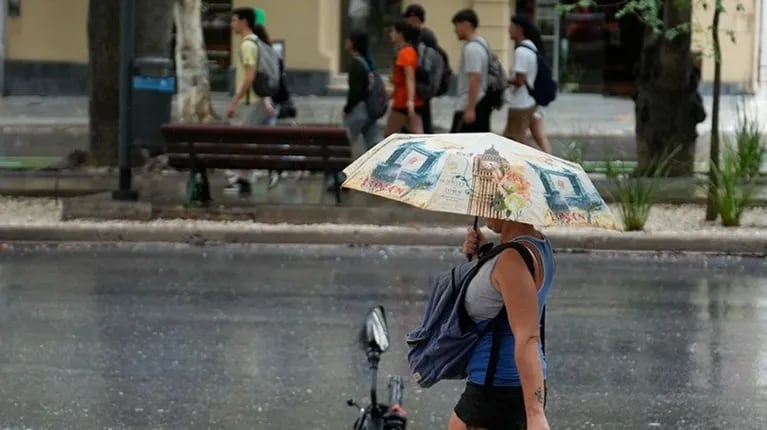 alerta-amarilla-por-tormentas-en-el-norte-del-pais:-cuales-son-las-provincias-afectadas