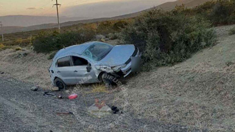 dolor-por-la-tragica-muerte-de-una-docente-que-volco-en-bajada-del-agrio