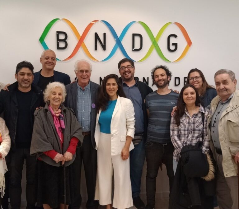 Milei transformó el Banco de Datos Genéticos y peligra la tarea de búsqueda de identidad