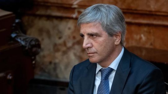 Argentina vende bonos en pesos al mercado exterior por primera vez desde la era Macri