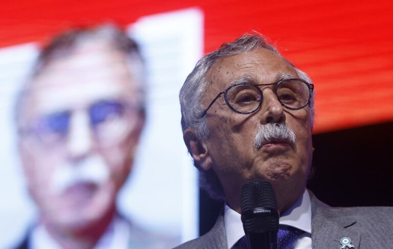 Ahora el conflicto estalla en el Posadas y los médicos preparan un paro