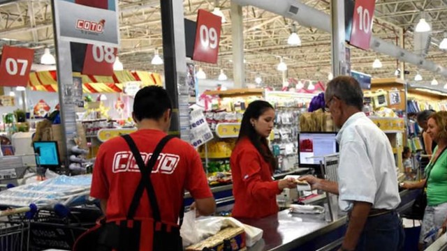 Empleados de comercio: qué sueldo cobrará un cajero de supermercado Coto en junio