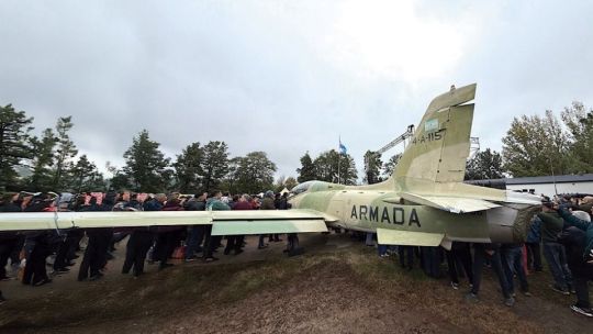 Owen Crippa y el regreso del 4-A-115 que combatió en Malvinas