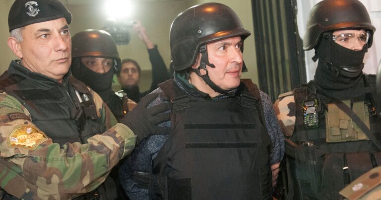 Quién es José López, el hombre que revoleó US$ 9 millones y es un emblema de la corrupción K