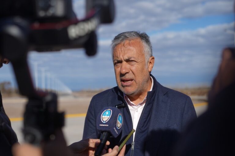 Cornejo construye con fondos propios una autopista clave para  Mendoza