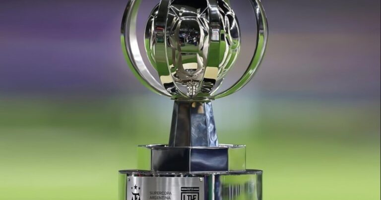 Se reprogramó la Supercopa Internacional entre Vélez y Estudiantes