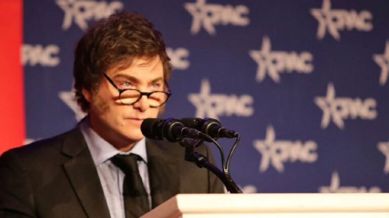 Javier Milei activa la campaña bonaerense sin el PRO