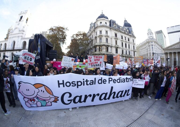 Trabajadores del Garrahan desmienten el aumento del Gobierno:Es una operación de prensa