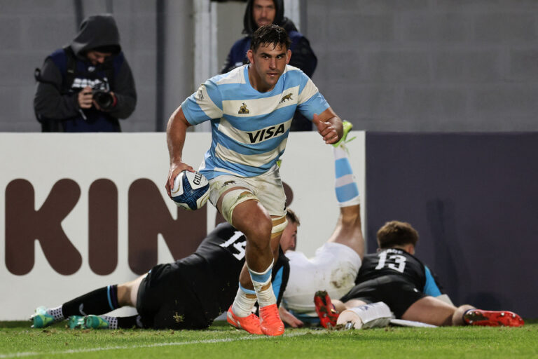 Los Pumas buscarán revancha ante Inglaterra con siete cambios