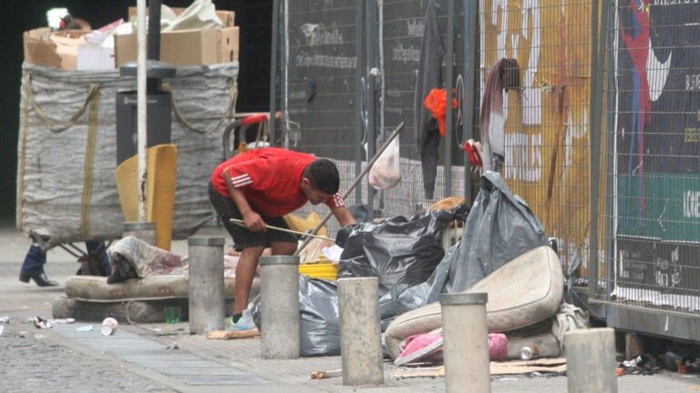 Ajuste: el gasto social en el primer semestre cayó casi 11% con relación a dos años atrás