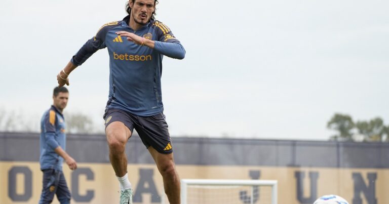 Qué pasó con Cavani en la práctica de Boca