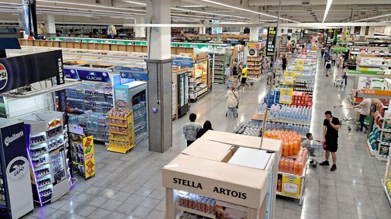 La UBA alerta por «rebote frágil» en la economía y ve un riesgo de estancamiento