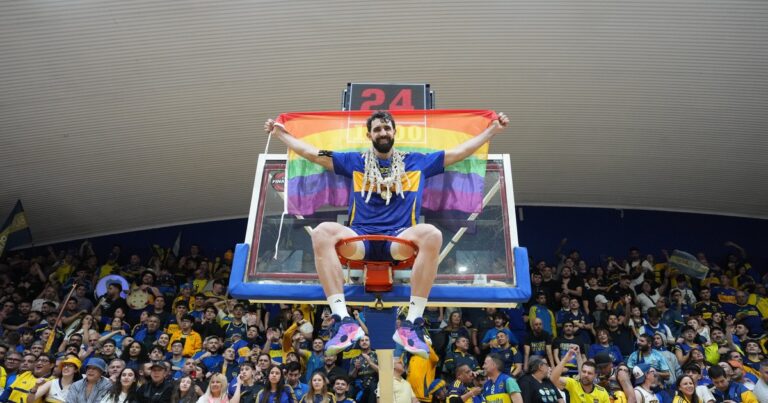 Sebastián Vega, una bandera LGBT y un grito aún más fuerte que el de bicampeón con Boca: «Es un mensaje de superación»