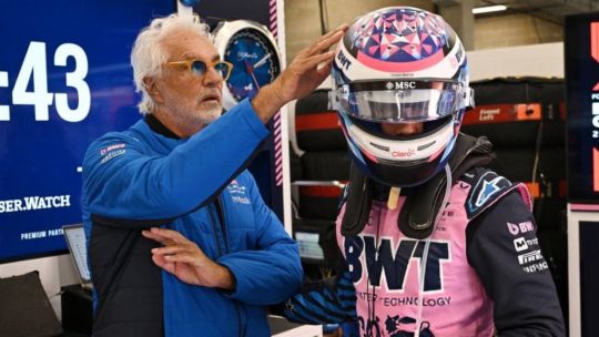 Franco Colapinto y Flavio Briatore protagonizaron un divertido video que se viralizó en redes sociales