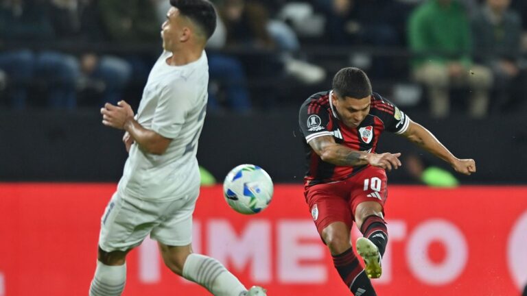 River no pudo quebrar el cero e igualó con Libertad en Paraguay