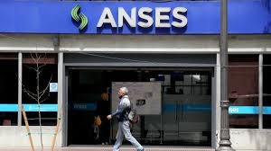 Cuándo cobro ANSES? Jubilados, AUH y los demás pagos este lunes 18 de agosto