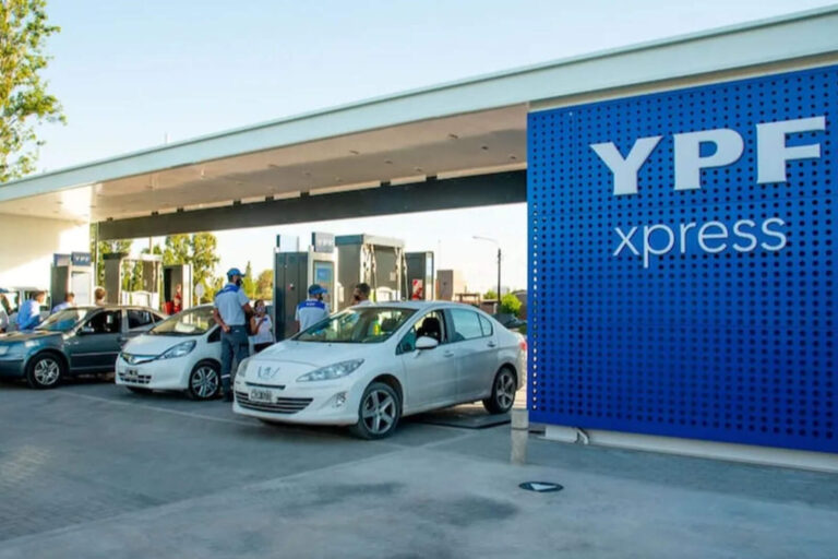 YPF aplicará descuentos de hasta el 9% para cargas de madrugada en todo el país