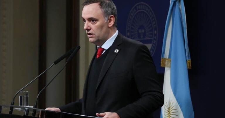 A minutos de la sesión para rechazar el veto, el Gobierno salió a decir que «está considerando» un aumento a las prestaciones para discapacidad