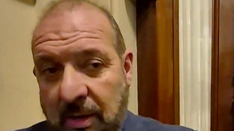 Fuerte denuncia de diputado libertario: «Todos los hechos de corrupción tienen el apellido Menem»