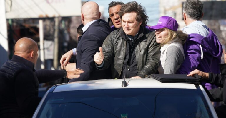 La orden del intendente de Lomas de Zamora, el organizador de la caravana y los cruces entre Nación y el Municipio por los piedrazos a Milei