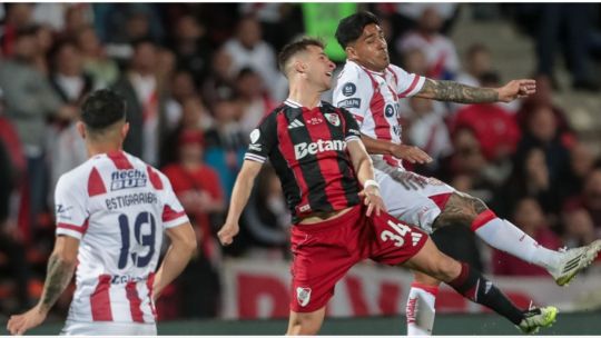 River sufrió, pero venció a Unión por penales y sigue con vida en la Copa Argentina