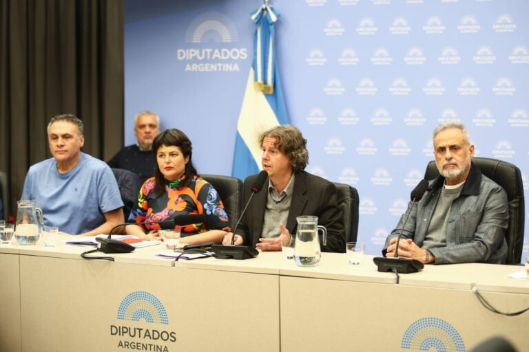 Vilca: «Es inadmisible que el Estado ataque la libertad de expresión