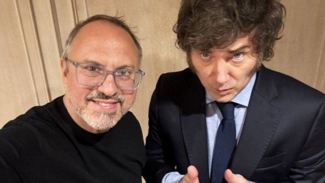 VIDEO | El spot electoral que recrea a Milei y Valenzuela en su época de estudiantes