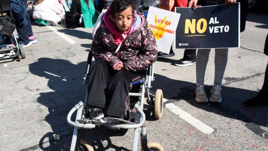 El Senado volteó el veto de Javier Milei a la ley de emergencia en discapacidad y la norma quedó firme