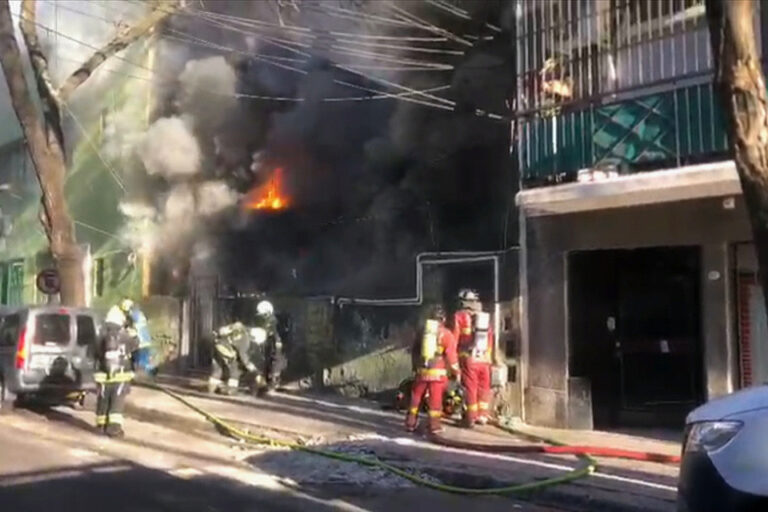 Qué hay detrás del fuego en las viviendas precarias