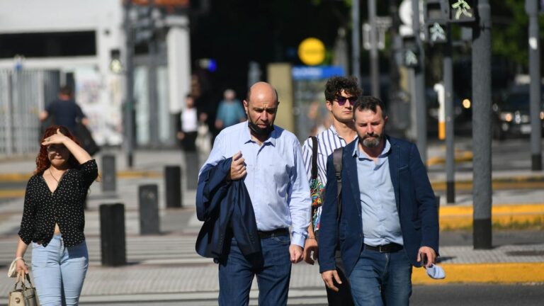 Bajan las temperaturas tras las lluvias en el AMBA: cuál será la mínima y qué día se registrará