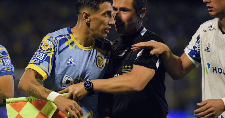 La furia de Angel Di María tras el empate de Rosario Central contra Talleres de Córdoba: «Después dicen que los árbitros nos ayudan…»