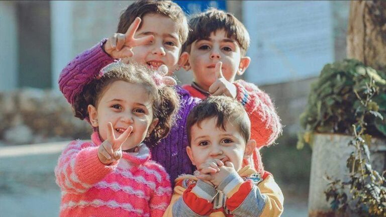 Crean en CABA una asignación económica para familias ampliadas: cómo funciona y a quiénes alcanza