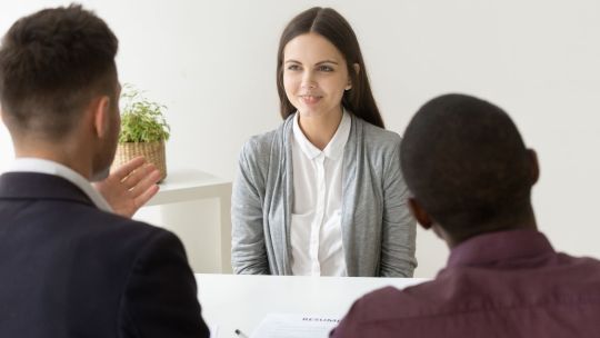 Búsqueda laboral: cómo ir vestido a una entrevista de trabajo para transmitir confianza y profesionalismo