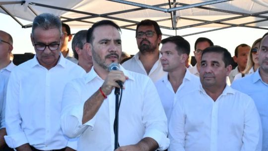 Valdés: «La columna vertebral de Corrientes es la producción del campo»