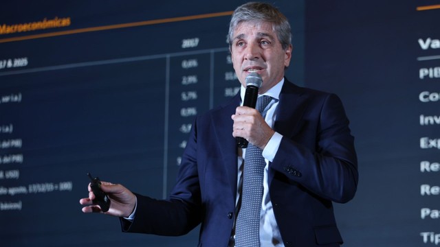 Caputo se reunió con la UIA y destacó la importancia de la reforma laboral para