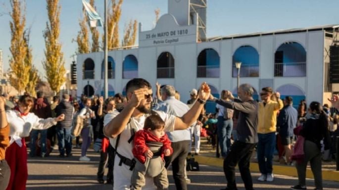 Evento Patria Capital en el parque Jaime de Nevares de Neuquén con público y escenario