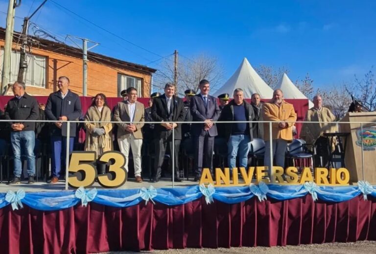 Acto oficial por el 53° aniversario de San Patricio del Chañar con autoridades provinciales y municipales